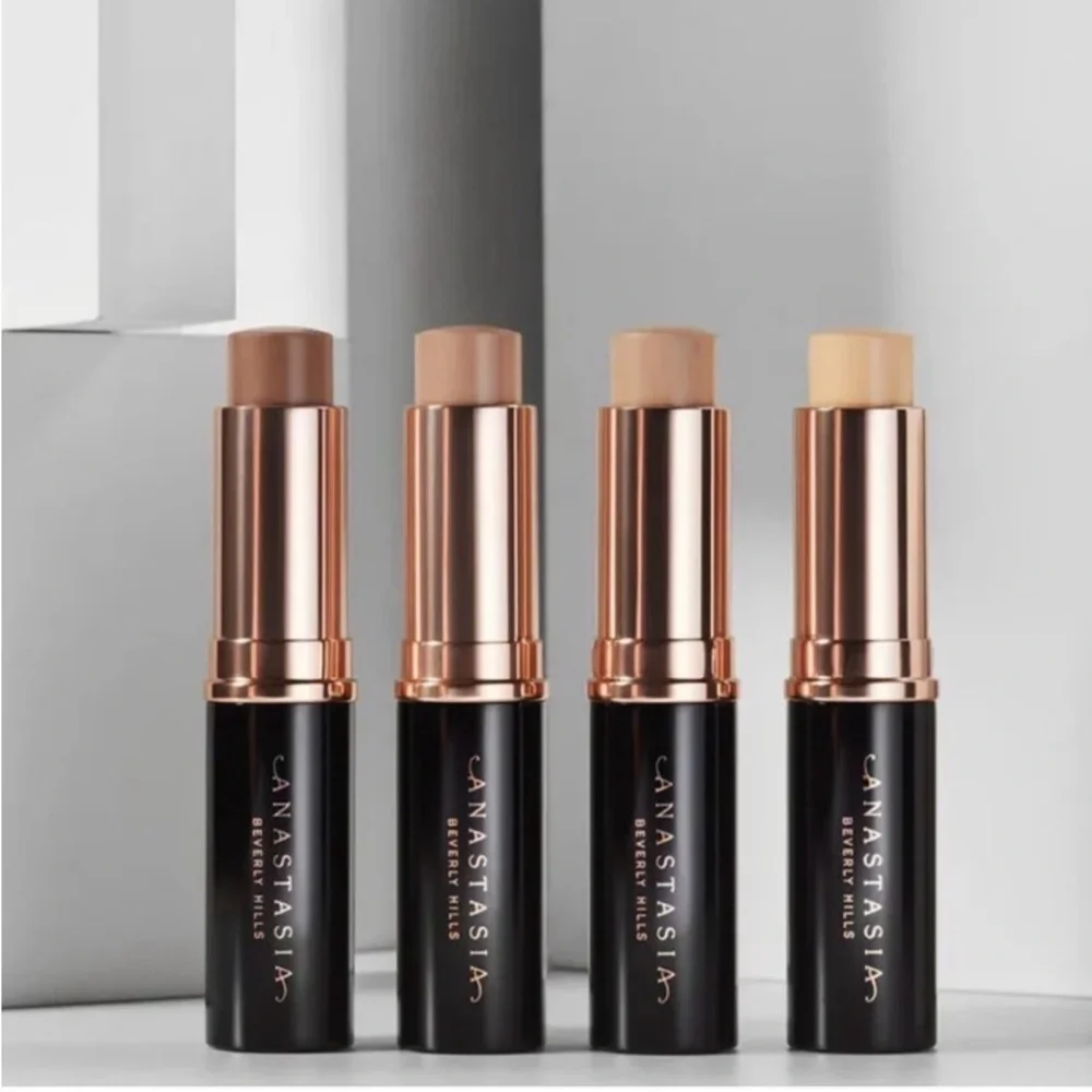Anastasia Beverly Hills Banana Contour Stick in Banana - NEW! FULL SIZE!